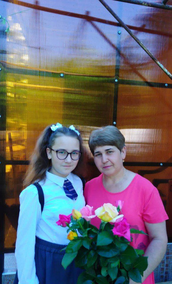 Ученица 8 класса Болош Валерия и ее мама Наталья