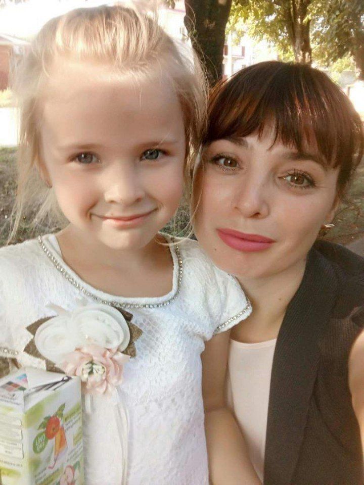 Холошко Софья ученица 1Б класса и её мама Ольга.