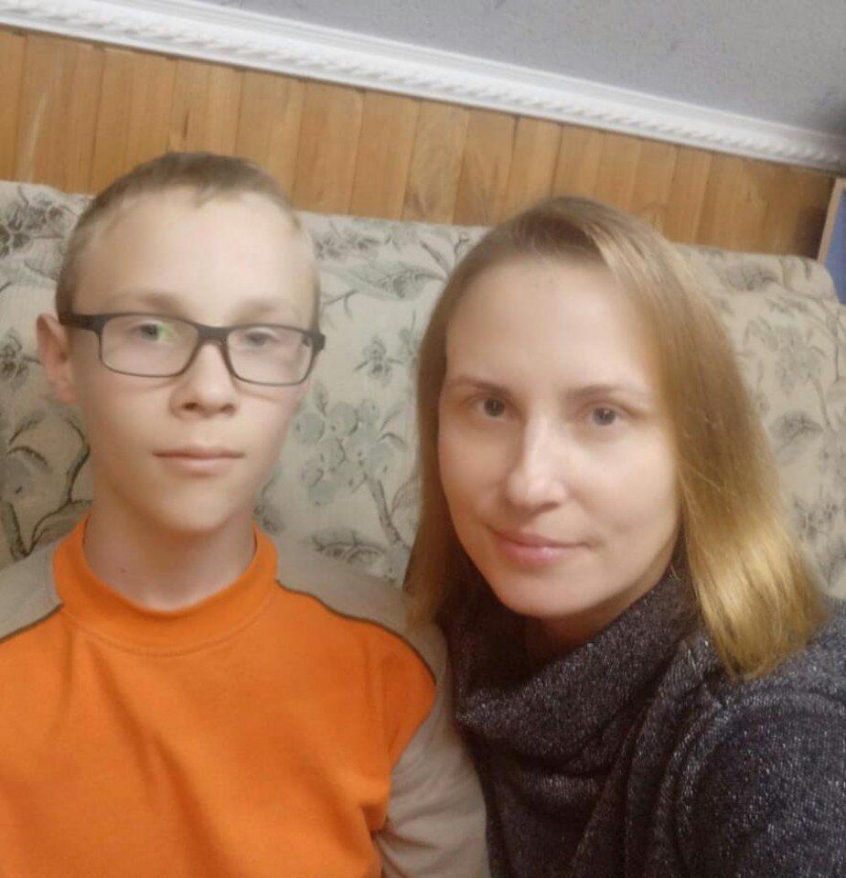 Ученик 6б класса Сидоренко Ярослав и его мама Ольга
