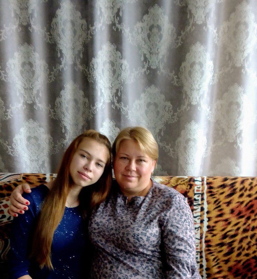Ученица 9 класса Чуб Лиза и ее мама Наталья Александровна